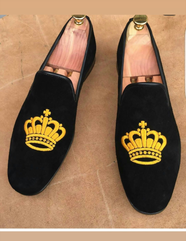 Unique Slip-On Loafers with Emblem - Image 3