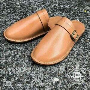 Mules - Buckle