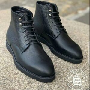 Sleek lace up ankle boot