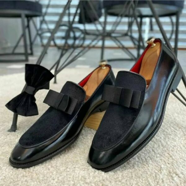 Elegant Loafers with Bow Detail - Image 2
