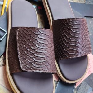 Fashionable Sandals Crocodile